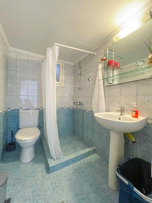 Location de vacances pour 4 personnes, avec Balcon et Terrasse dans Adamas - 3