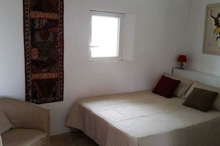 Location de vacances pour 6 personnes, avec jardin et terrasse à Tourbes - 2