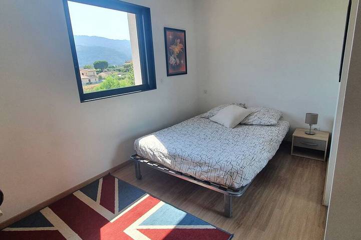 Location de vacances pour 8 personnes, avec jardin et terrasse à La Roquette-sur-Siagne - 4