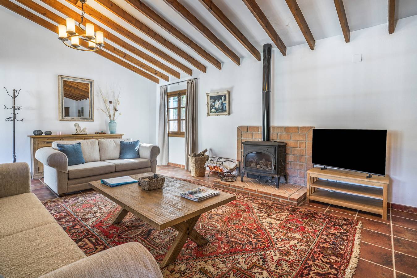 Casa El Alba, Villa mit privatem Pool fußläufig zum Dorf in Árchez, Cordillera Penibética