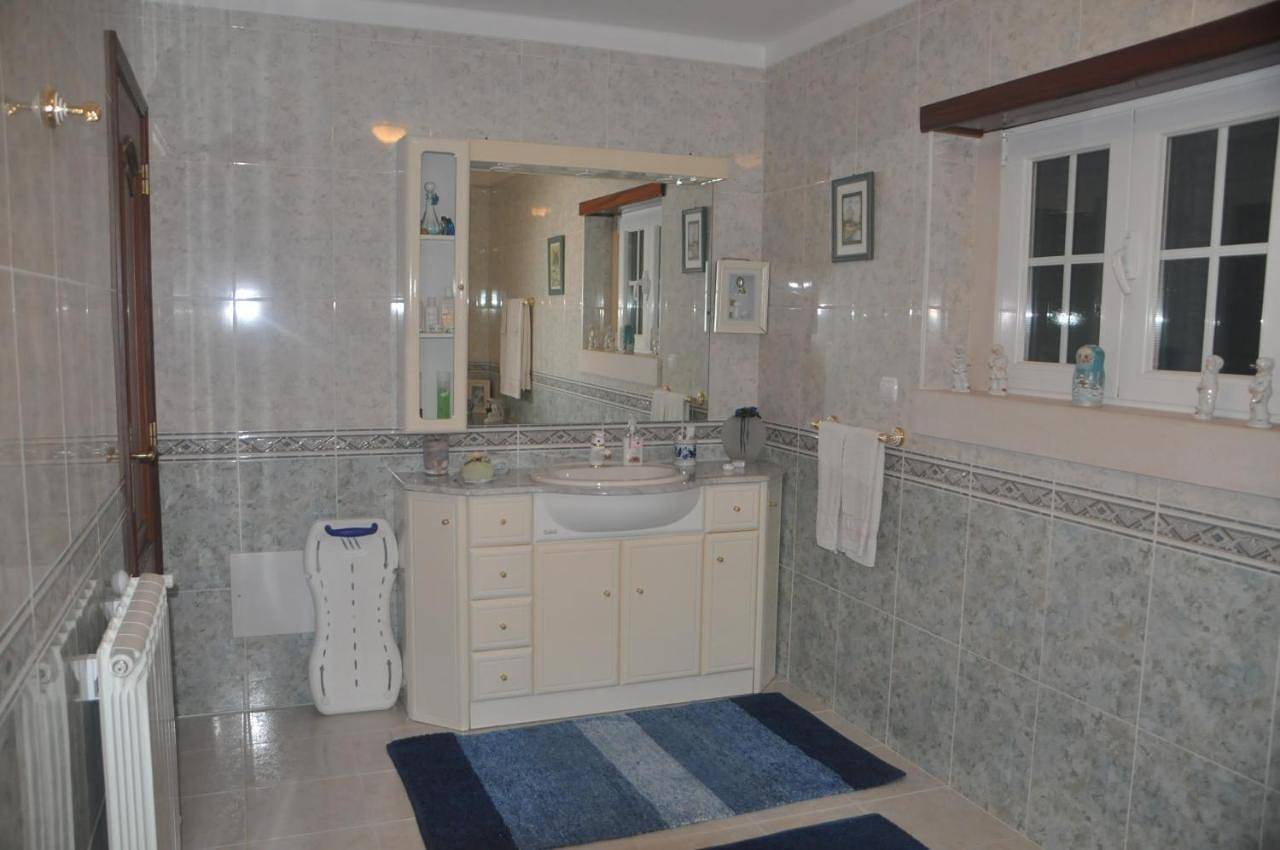 Apartamento de férias inteiro, One-Bedroom Suite in Fátima, Distrito de Santarém