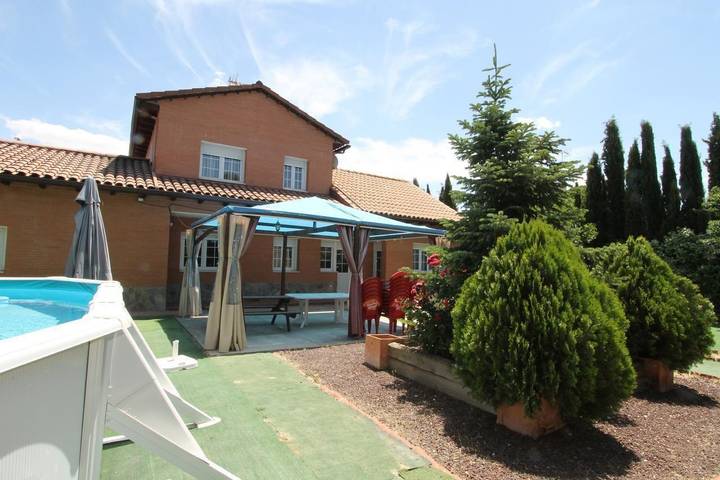 Chalet para 16 personas, con terraza y jardín en Castilla-La Mancha - 4