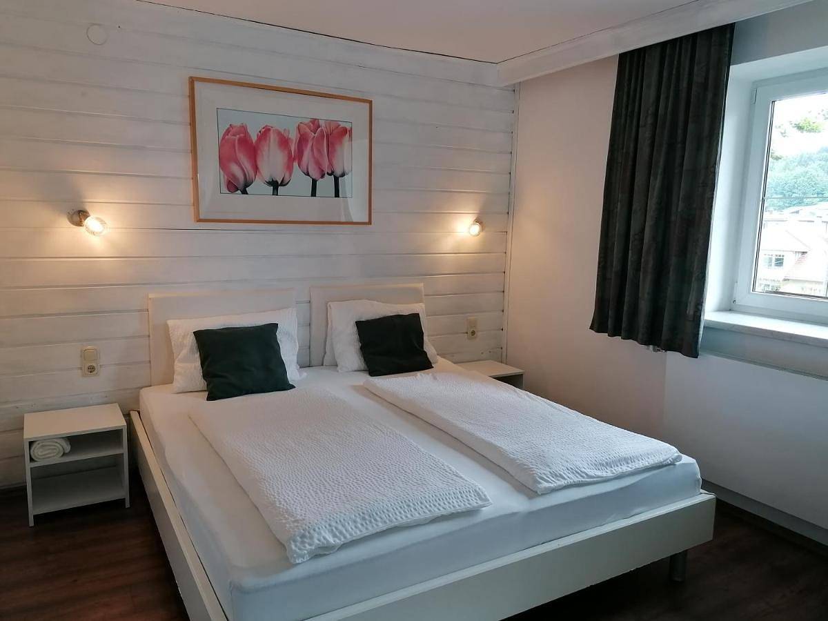 Small Double Room in Fuschl am See, Bezirk Salzburg-Umgebung
