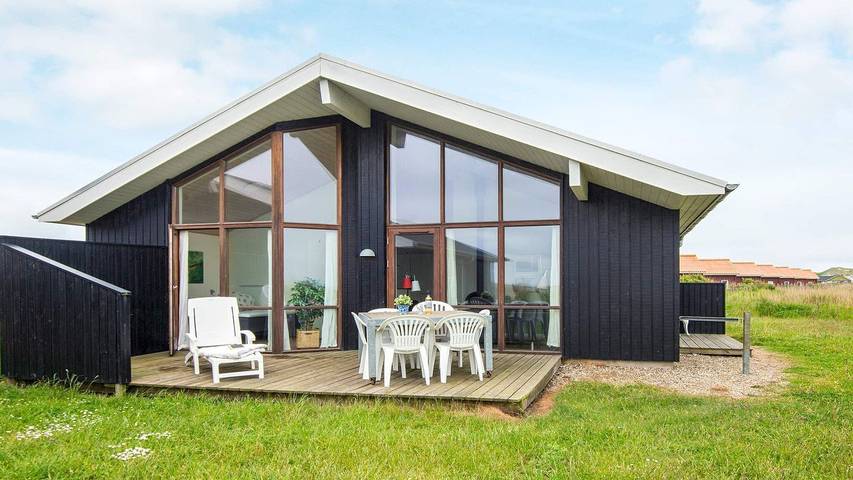 Ferienhaus für 9 Personen, mit Sauna und Terrasse sowie Whirlpool, mit Haustier in Thorsminde