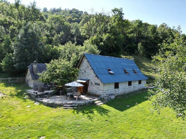 Location de vacances pour 8 personnes, avec jardin et jacuzzi à Estaing - 2