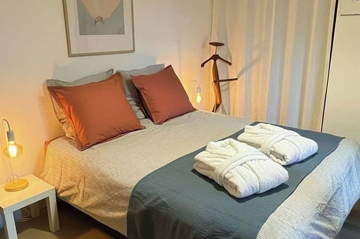 Entire apartment, Les Capucines - Near Les Thermes de Vals - Terrace & Parking - Charging station in Aubenas, Ardèche