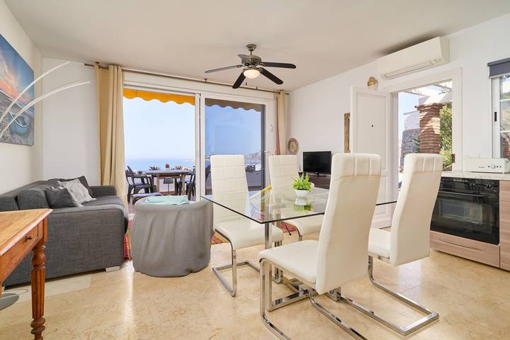 Holiday Home 'Trino' with Sea Views, Wi-Fi and Air Conditioning in Velilla-Taramay, Almuñecar