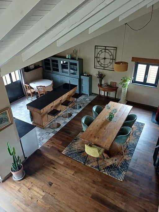 Location de vacances pour 12 personnes, avec Jacuzzi et Terrasse ainsi que Jardin et Vue à Uhlwiller