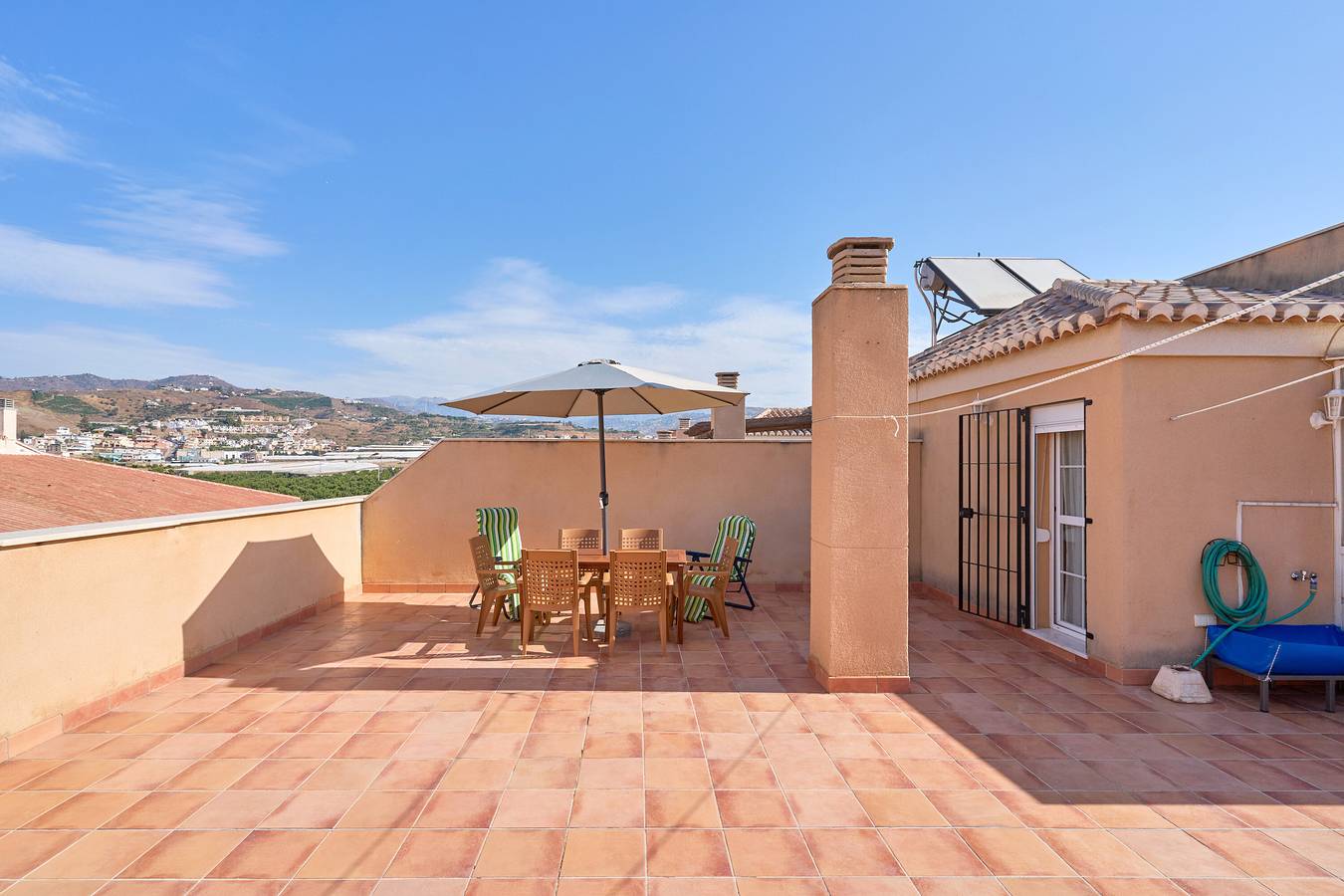 Entire apartment, Apartment 'Ático En Torrox Costa' with Mountain View, Wi-Fi and Air Conditioning in Torrox Costa, Torrox