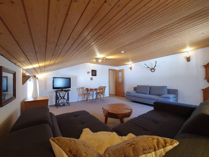 Ganze Ferienwohnung, Ferienwohnung rechts in Weissbach an der Alpenstrasse, Schneizlreuth