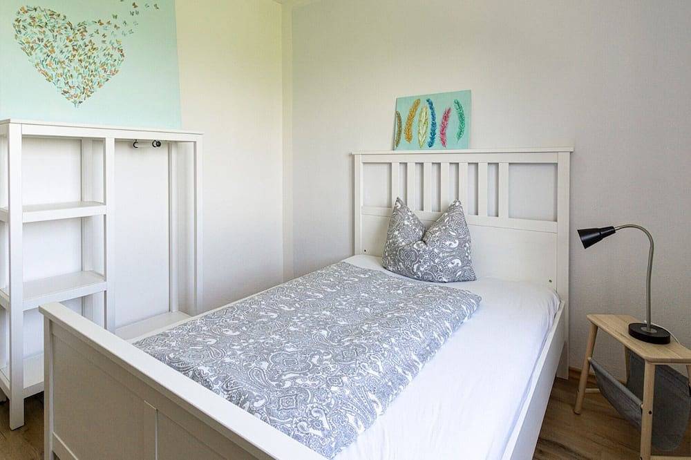 Ganze Wohnung, Ferienwohnung Kleine Auszeit, 70 qm, Obergeschoss, Südbalkon in Bad Feilnbach, Bayerische Alpen