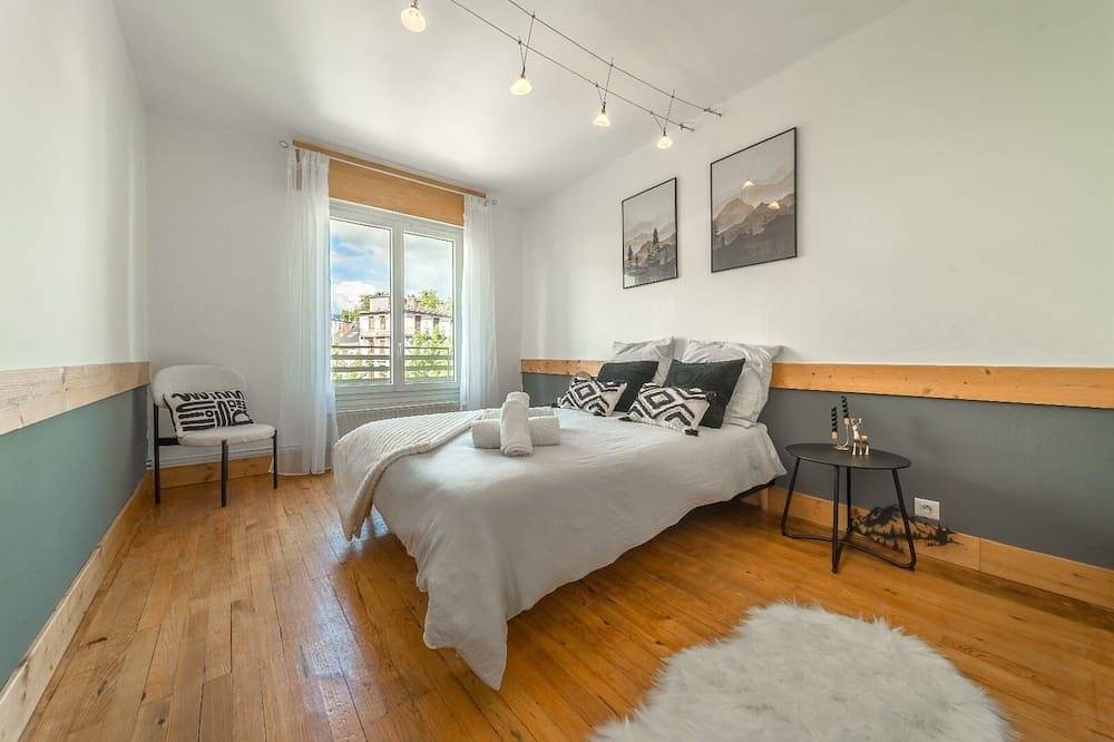 Entire apartment, Appartement Unique - Downtown in Chambéry, Chambéry region