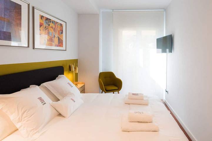 Apartamento entero, Petit Luxe Petit Luxe Suris in Tarrasa, Interior de Barcelona