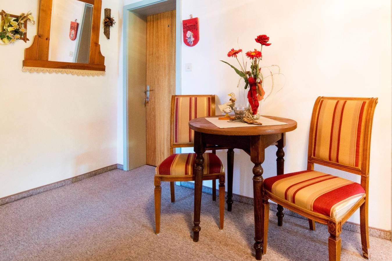 Ganze Ferienwohnung, Familienzimmer Rosenrot in Seeboden, Bezirk Spittal an der Drau