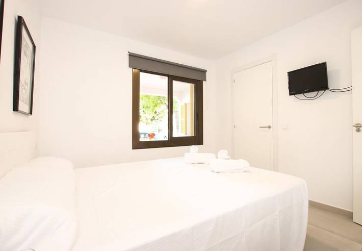 Apartamento inteiro, Apartamento de férias "Goleta" com Terraço & Wi-Fi in Port de Pollença, Pollença