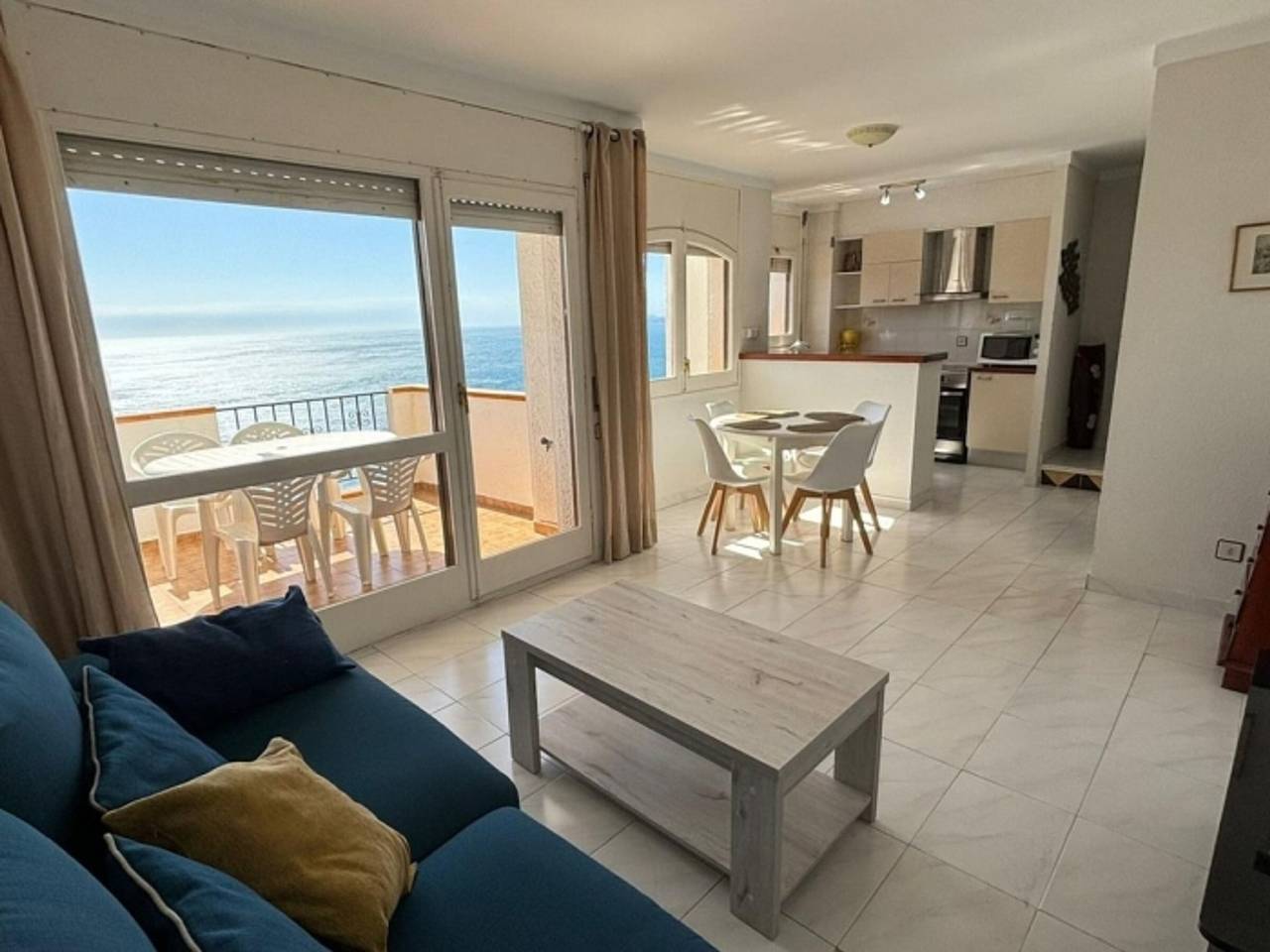 Appartement entier, Charmant appartement 2 chambres avec terrasse et parking à Roses in Canyelles Petites, Roses