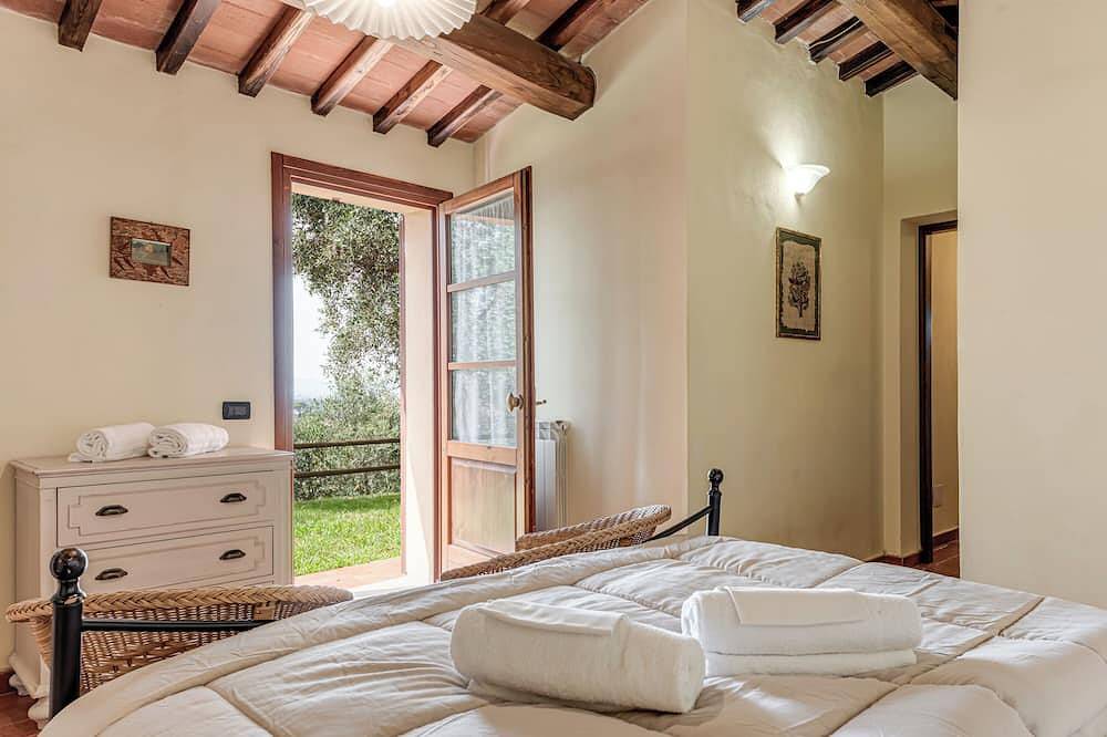 Piscina Privata -Agriturismo Fattoria La Pieve-Villa Limone , a 8 Km da Pisa in Calci, Pisa e dintorni