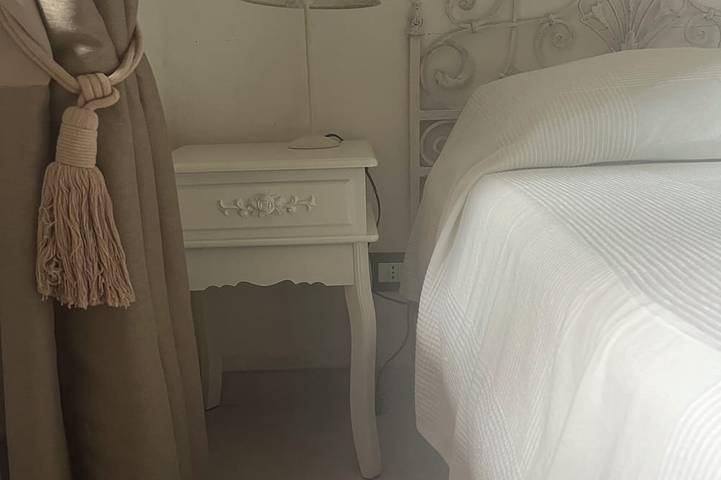Villa bifamiliare in pineta a 150 metri dalla spiaggia con 1400 mq di giardino in Cala Liberotto, Orosei