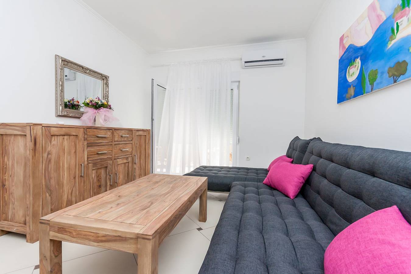 Entire apartment, Tolles Apartment nur 500 Meter zum Strand in Baska, Krk