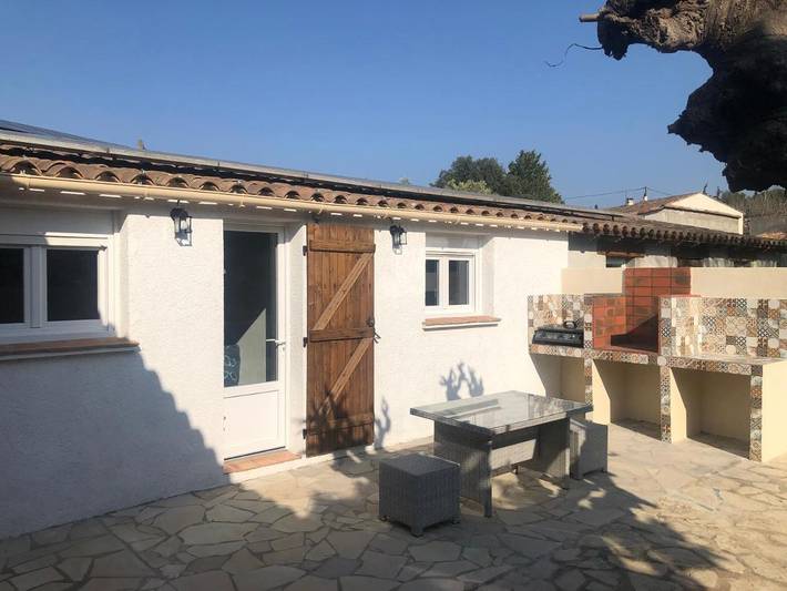 Location de vacances pour 2 personnes, avec jardin et piscine, animaux acceptés à Le Pouget - 4