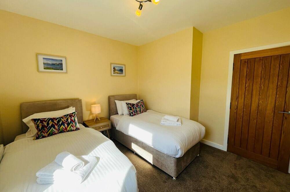 Entire apartment, Florrie's near Fort William Town Centre in Nevis Range, Fort William