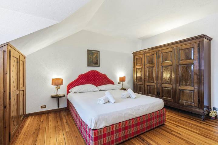 Gîte pour 7 personnes, avec terrasse et vue à Claviere - 4