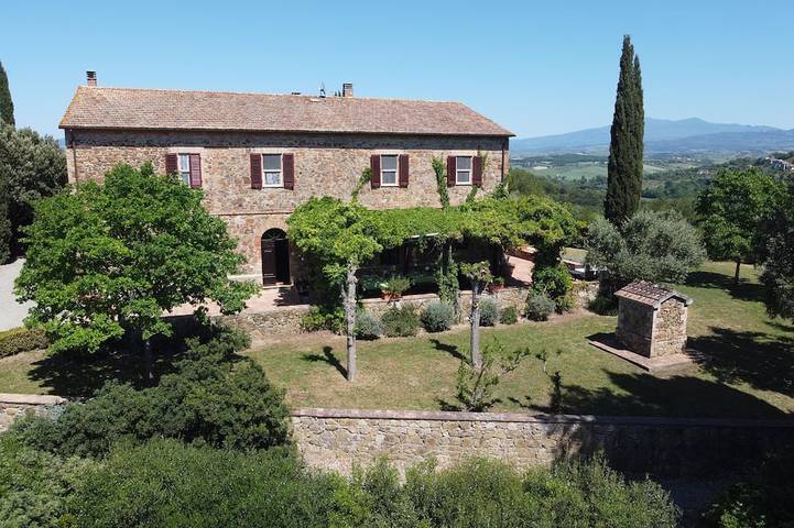 Ferienhaus für 12 Personen, mit Terrasse und Garten in Civitella Paganico