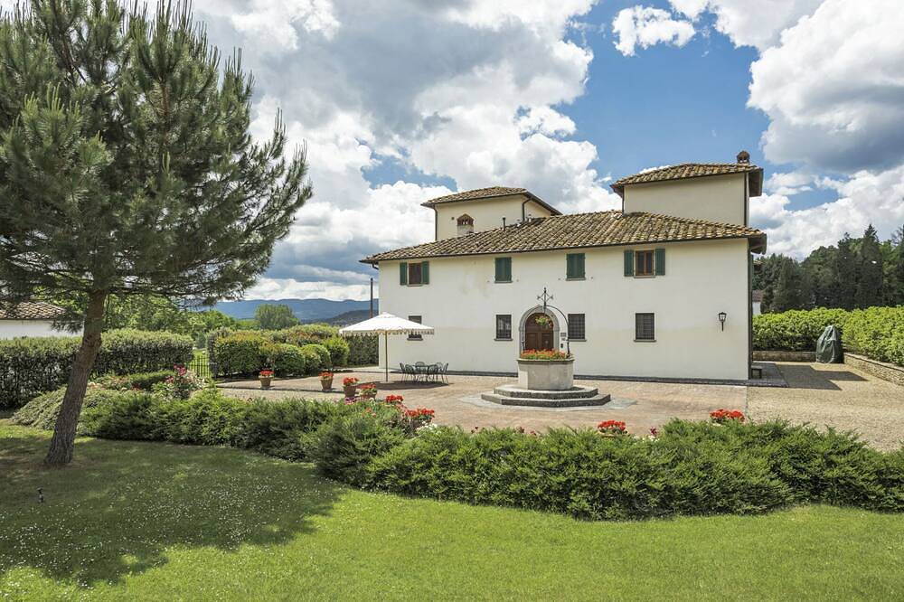 Villa per 16 Persone in Vaggio, Valdarno