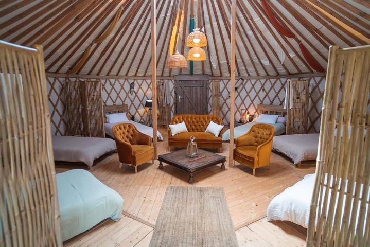 Tente pour 6 personnes, avec terrasse et vue ainsi que jardin et piscine, animaux acceptés dans le Var - 4