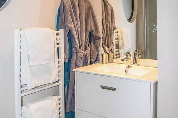 Gîte pour 2 personnes, avec jardin dans Abondant - 3