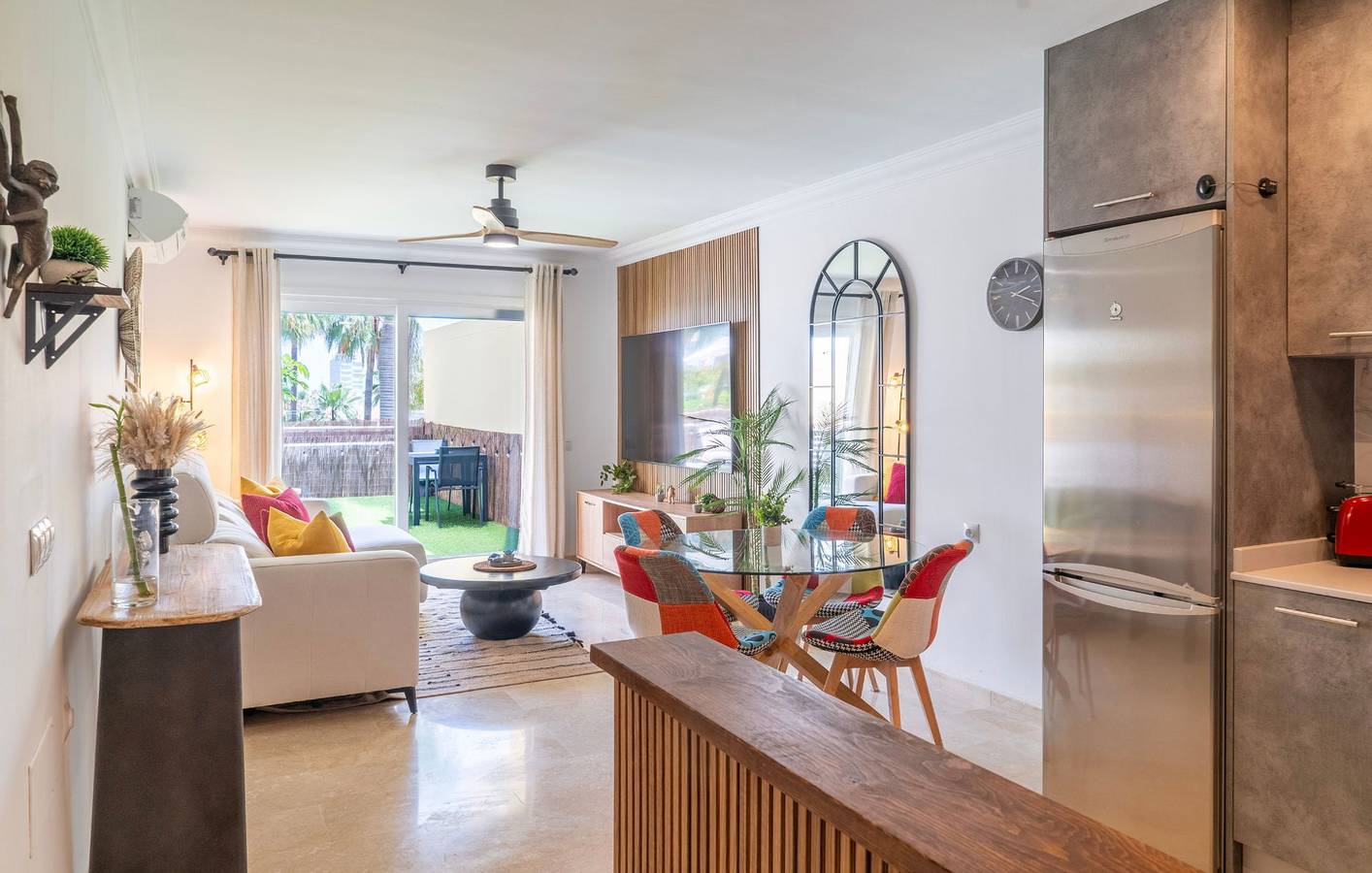 Ganze Wohnung, Ferienwohnung für 2 Personen mit Garten in Puerto Deportivo de Estepona, Estepona
