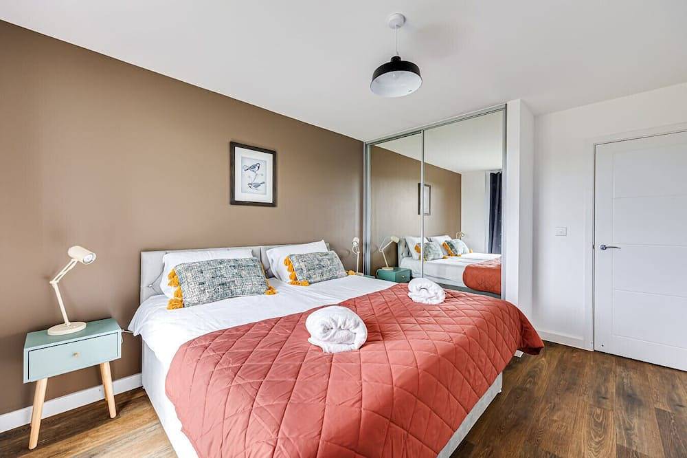 Entire apartment, Penthouse Flat • Central Mk • Balcony • Parking in Milton Keynes, South East England