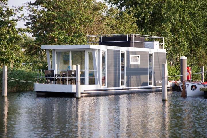 Camping für 2 Personen, mit Ausblick und Terrasse, mit Haustier in den Niederlande