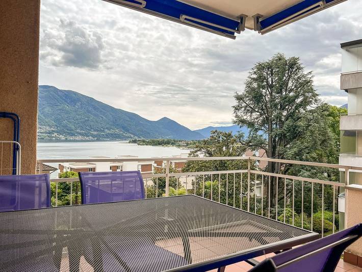Ferienwohnung für 4 Personen, mit Seeblick und Balkon sowie Ausblick in Minusio