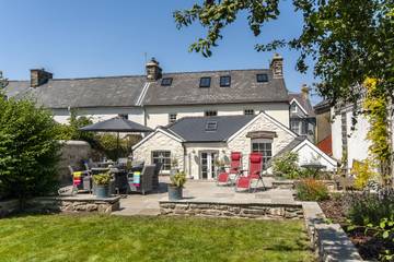 Holiday Rental for 7 People in Fishguard, Pembrokeshire, Photo 1