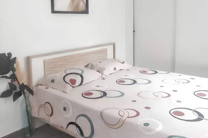 Location de vacances pour 8 personnes, avec terrasse ainsi que jacuzzi et jardin à Saint-Fons - 4