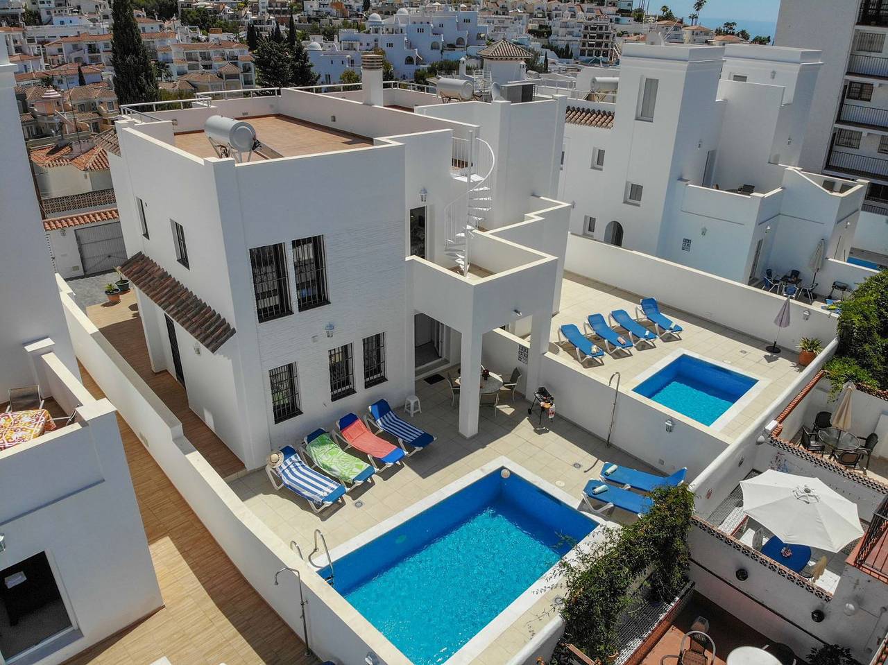 Villa Perla in Playa de Burriana, Nerja