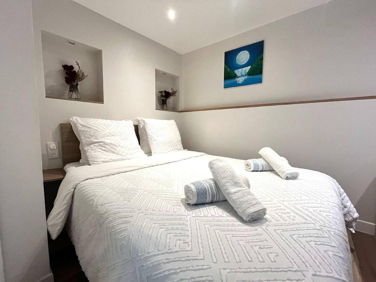 Appartement entier, In The Heart Of The City - Cosy Studio - Close to Rer in Saint-Germain-en-Laye, Yvelines
