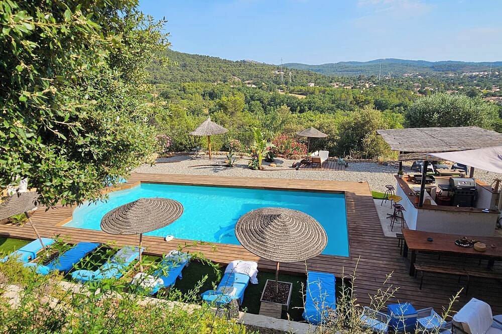 New: magnificent independent villa with swimming pool Cote d'Azur in Rocbaron, Côte méditerranéenne (France)