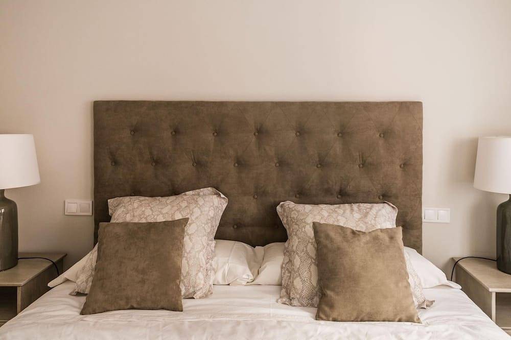 Apartamento entero, Avenida América - Apartamento confortable, junto a la estación in Chamartín (Madrid), Madrid