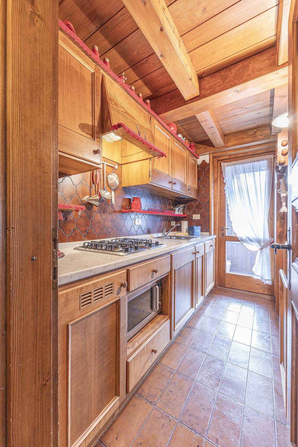 Apartamento entero, Casa Funivia 2, a pochi passi dalla cabinovia e dal centro in Cortina d'Ampezzo y alrededores, Dolomiti Superski