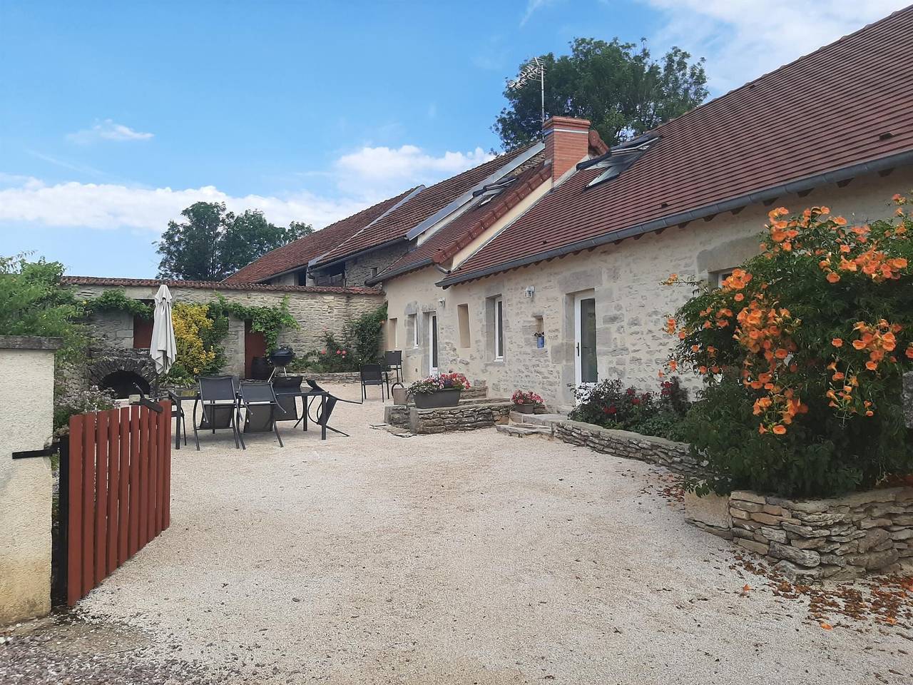 Agriturismo per 6 Persone in Dampierre-en-Montagne, Montbard e dintorni