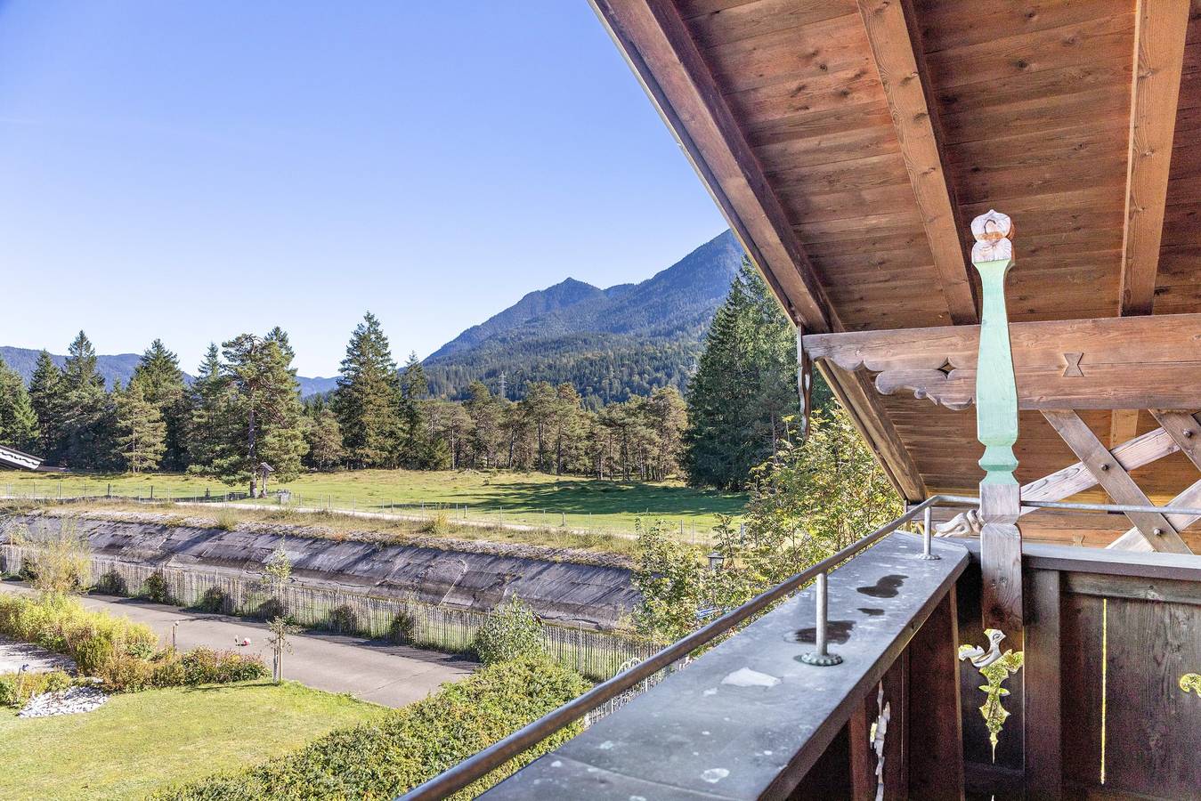 Ganze Wohnung, Apartment 'Herzogstand' mit Bergblick, Balkon und Wlan in Krün, Bayerische Alpen