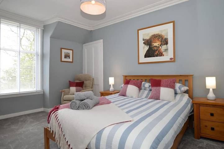Crossaig Farm House - sleeps 10 guests  in 5 bedrooms in Argyll & Bute