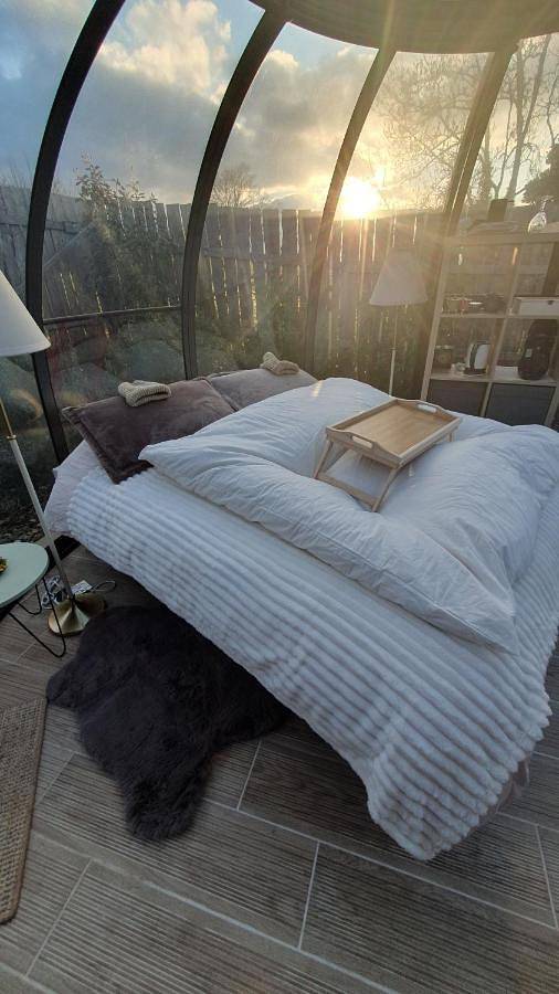 Tente pour 2 personnes, avec jacuzzi et jardin dans Saône-et-Loire