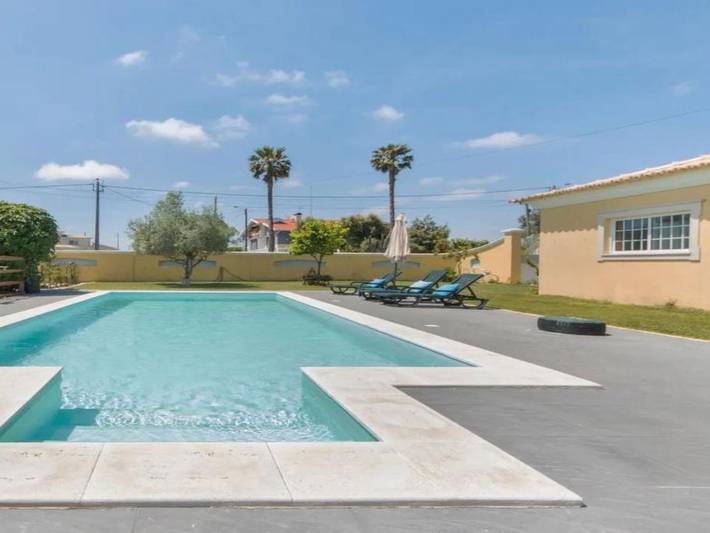 Location de vacances pour 5 personnes, avec piscine et jardin dans Ponte de Vagos