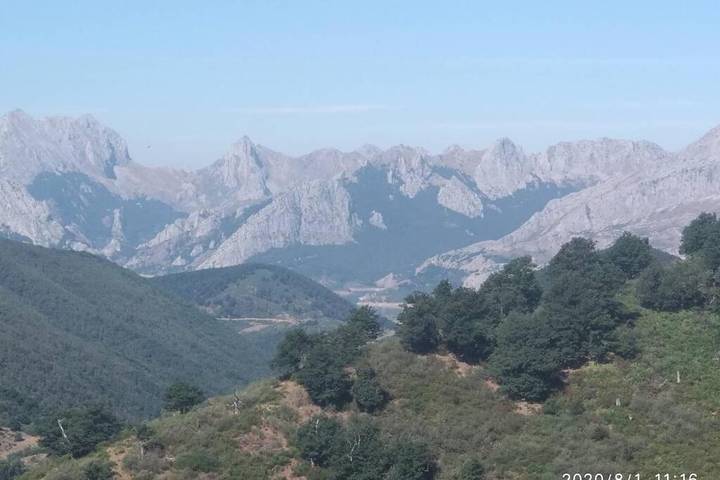 Casa rural para 8 personas, con jardín y vistas en Boca de Huérgano - 2
