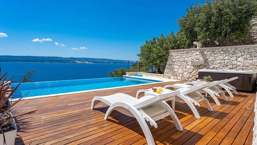 Villa pour 10 personnes, avec jacuzzi et balcon ainsi que piscine et jardin à Mimice - 3