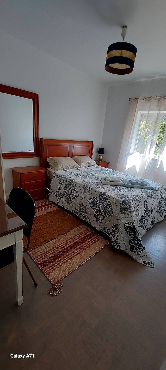 Warmes Doppelzimmer Central Beach Lisbon Parkplatz in Halbinsel von Setúbal