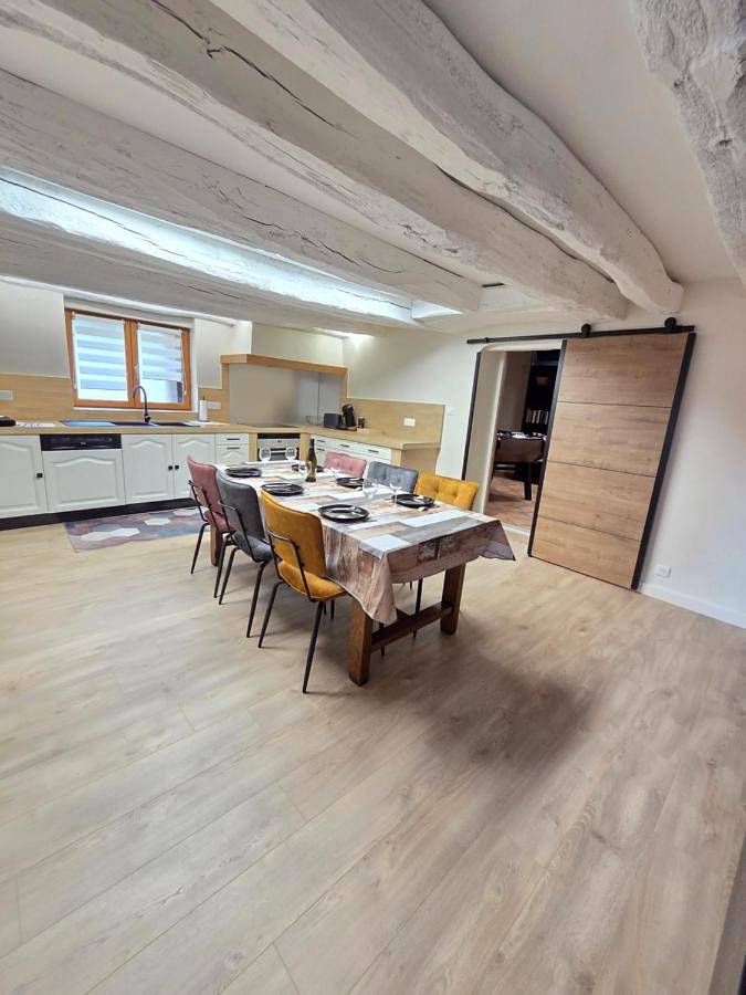 Location de vacances pour 6 personnes, avec Terrasse ainsi que Jardin et Vue à Sancé - 3